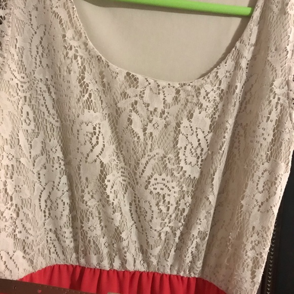 2 Dresses with brown Belt - Picture 3 of 7